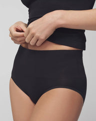 Seamless Ultralight Smoothing Brief - Soma