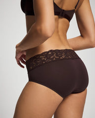 Embraceable Hipster Panty with Super Soft Signature Lace - Soma