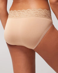 High-Leg Panty with Enchanting Lace - Soma