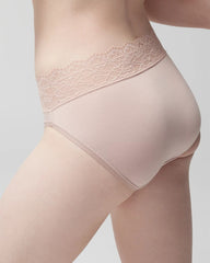 High-Leg Panty with Enchanting Lace - Soma