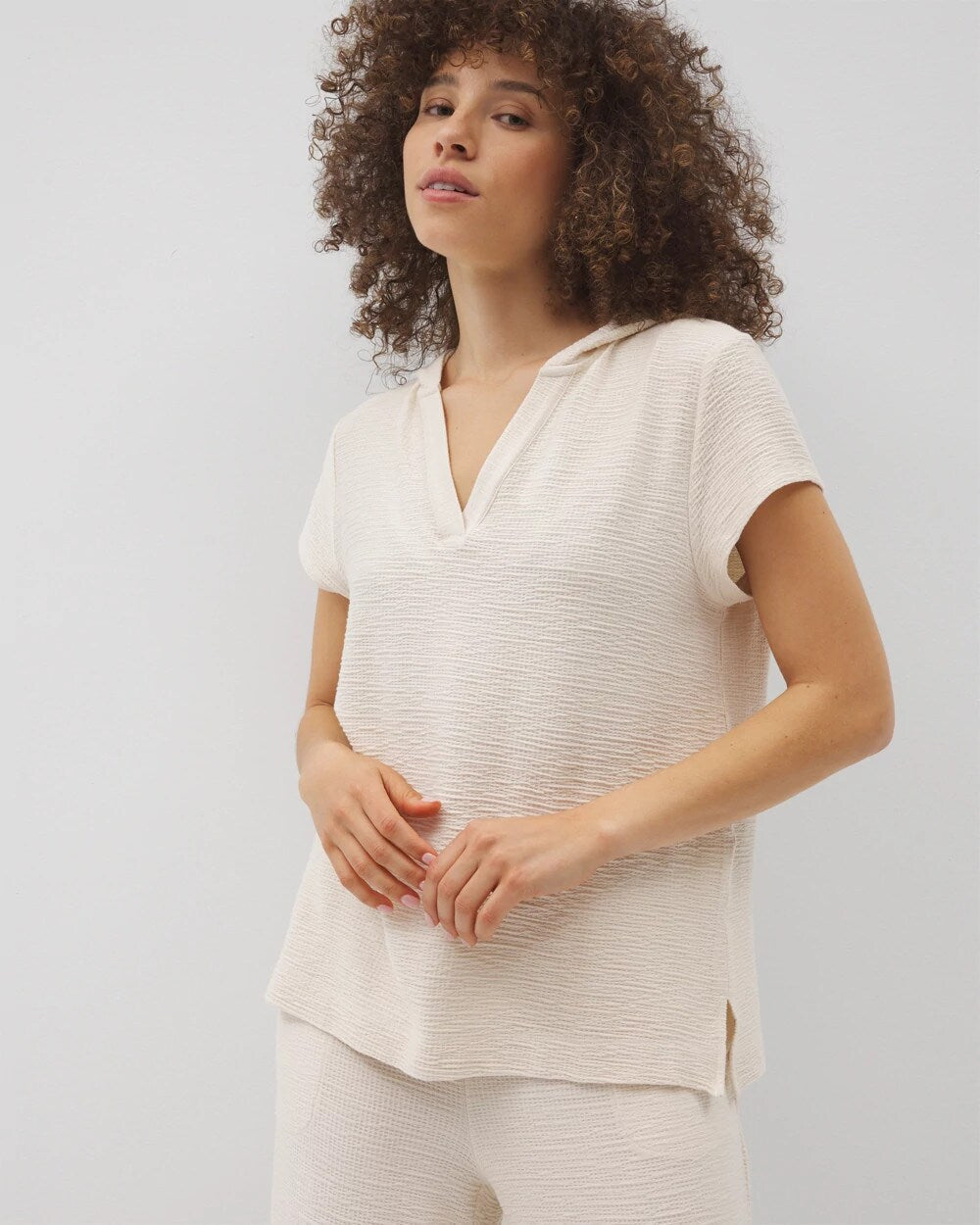 Crinkle Knit Short Sleeve V-Neck Hoodie - Soma