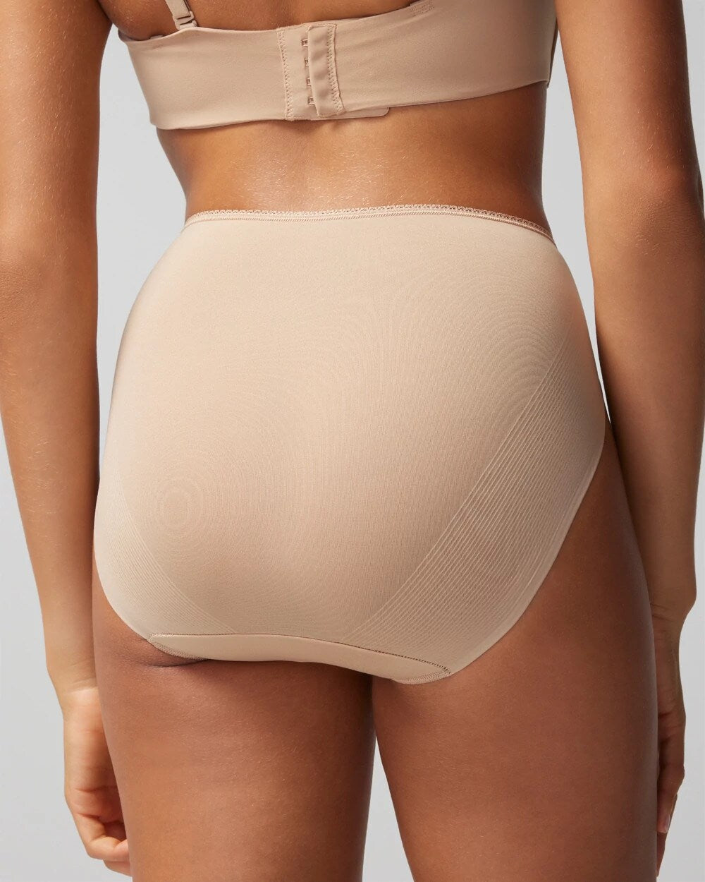 High-Leg Panty with Lace - Soma