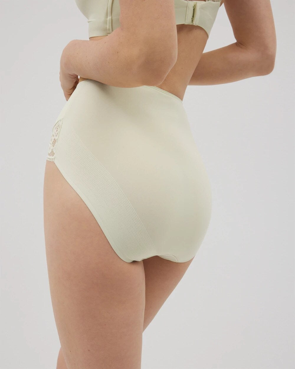 Tummy High-Waist Brief Panty with Lace - Soma