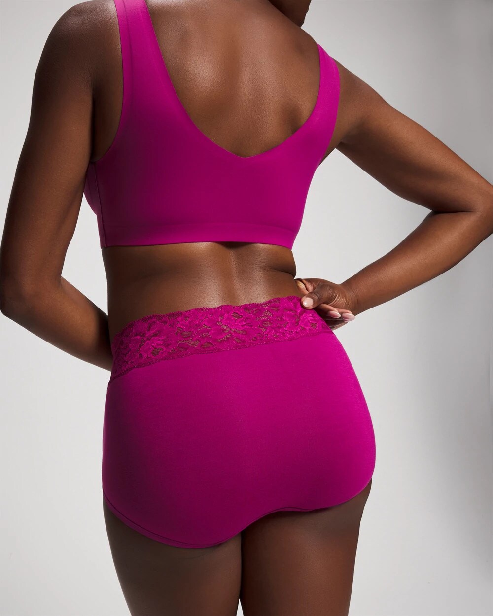 Brief Panty with Super Soft Signature Lace - Soma