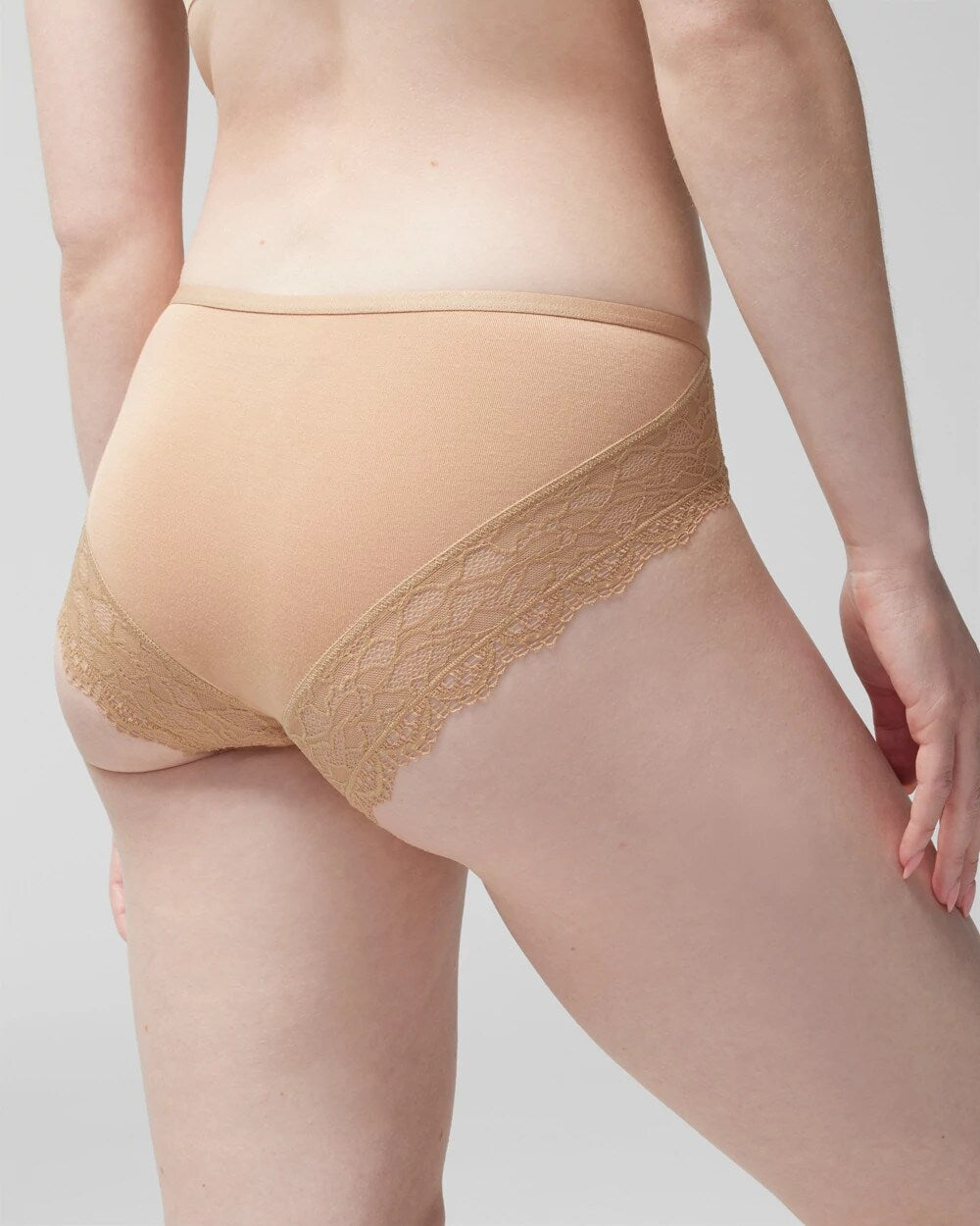 Hipster Panty with Enchanting Lace - Soma