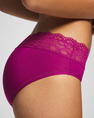 Hipster Panty with Enchanting Lace - Soma