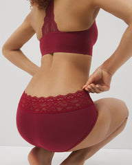 Hipster Panty with Enchanting Lace - Soma