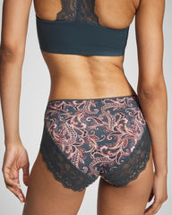 High-Leg Panty with Enchanting Lace - Soma