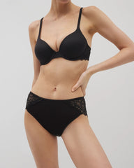 High-Leg Panty with Enchanting Lace - Soma