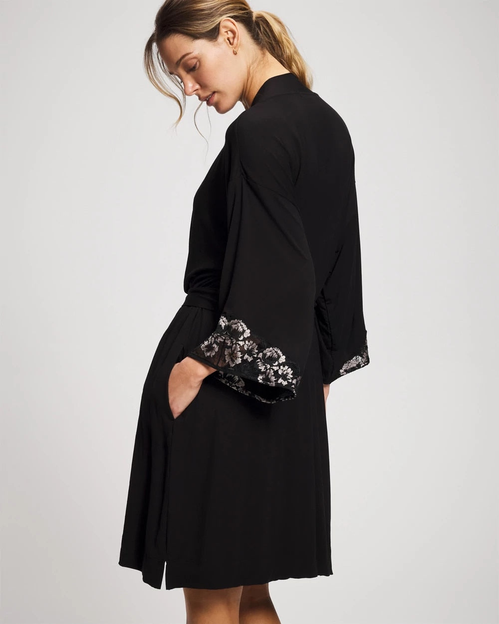 Lace Robe - Soma