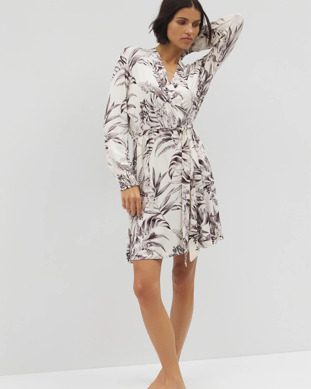 Long-Sleeve Short Robe - Soma
