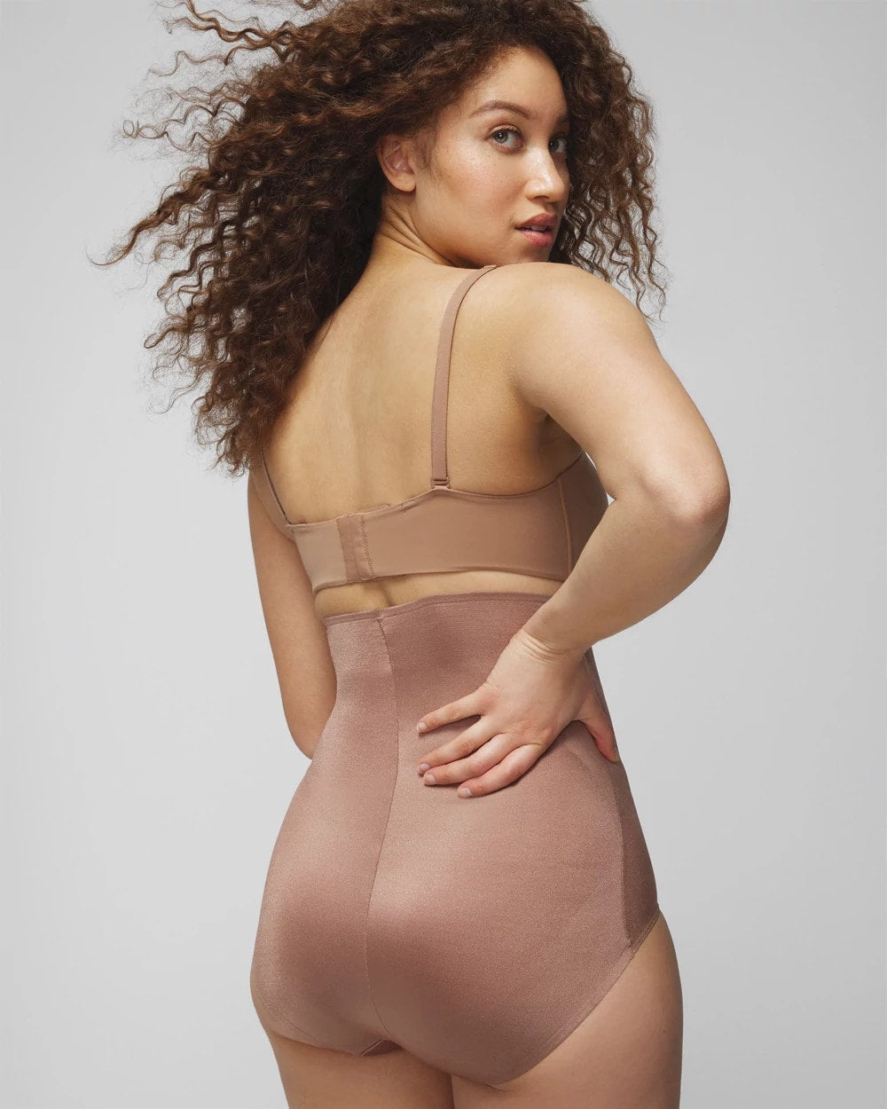 Mid-Level Shaping Vanishing Edge High-Waist Brief - Soma