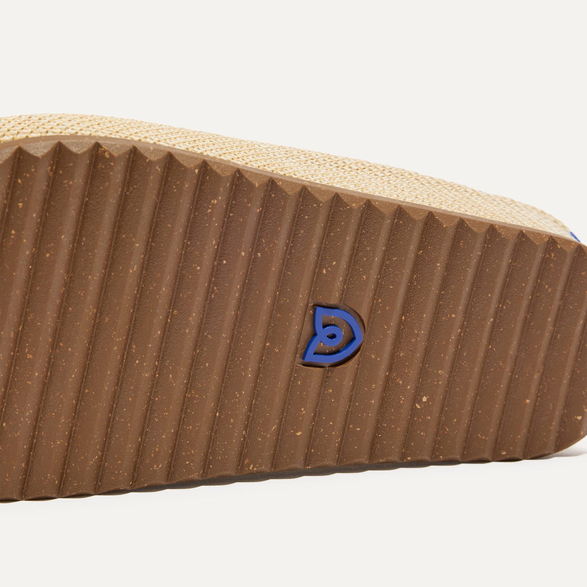 Rothys The Casual Clog in Pelican Raffia-Knit