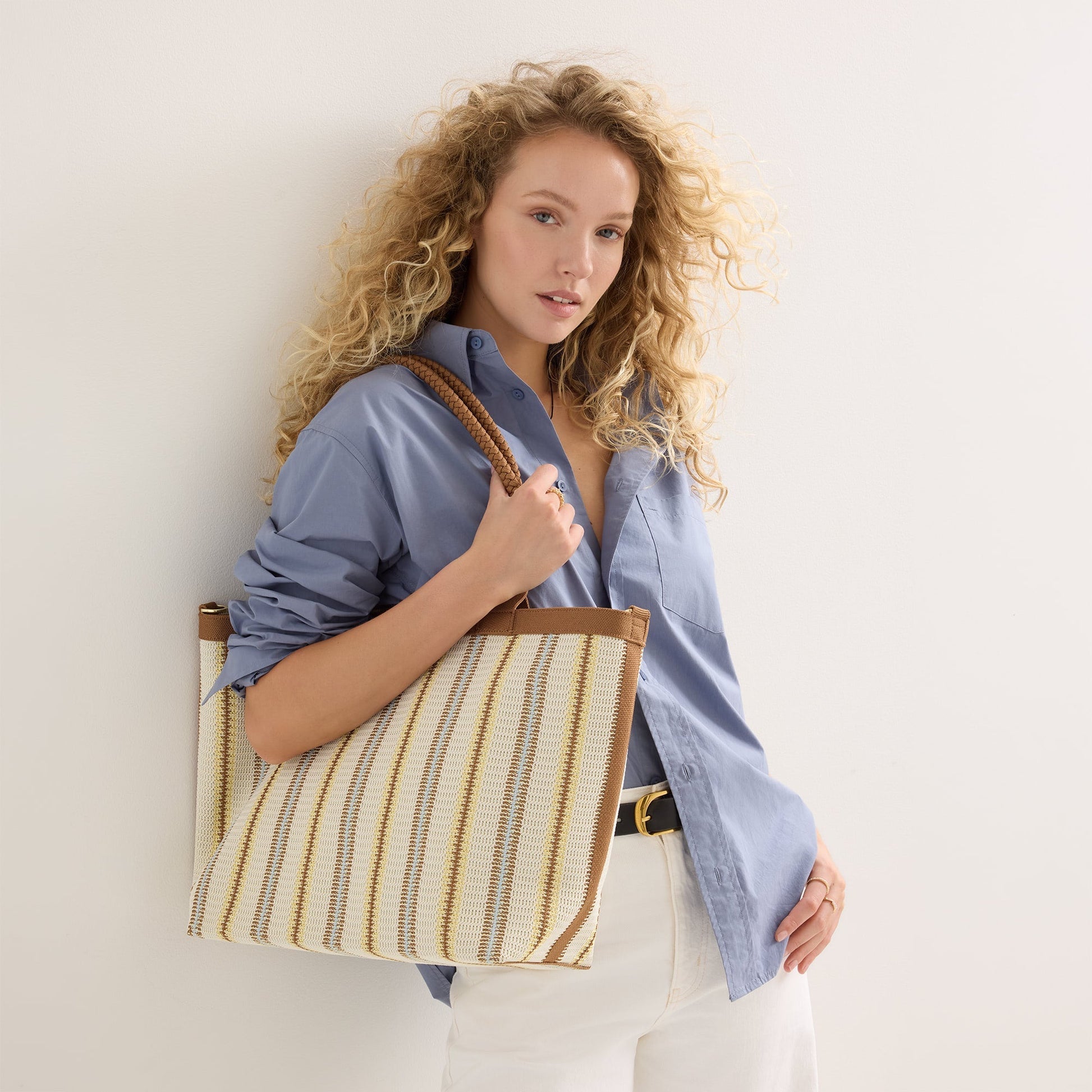 Rothys The Lightweight Zipper Tote in Sunbeam Market Stripe
