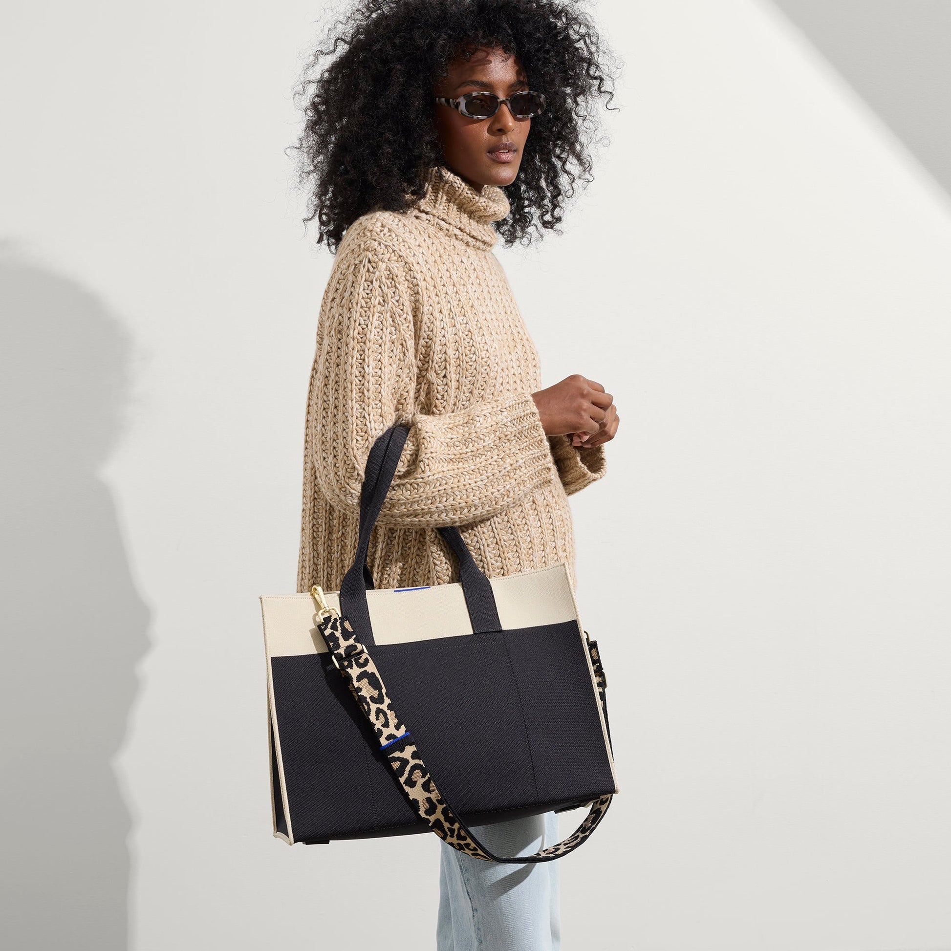 Rothys The Classic Tote in Luna