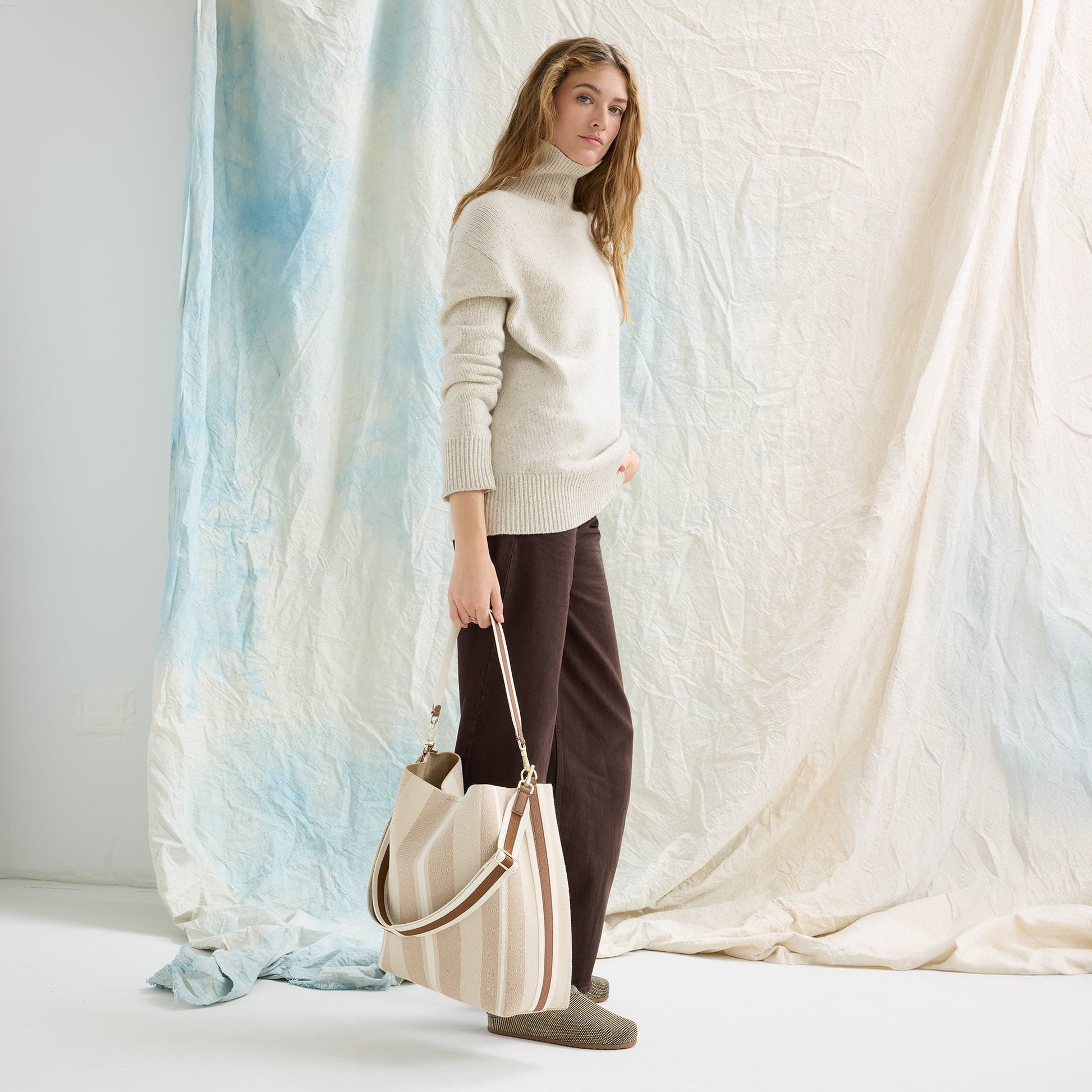 Rothys The Bucket Bag in Oat Latte